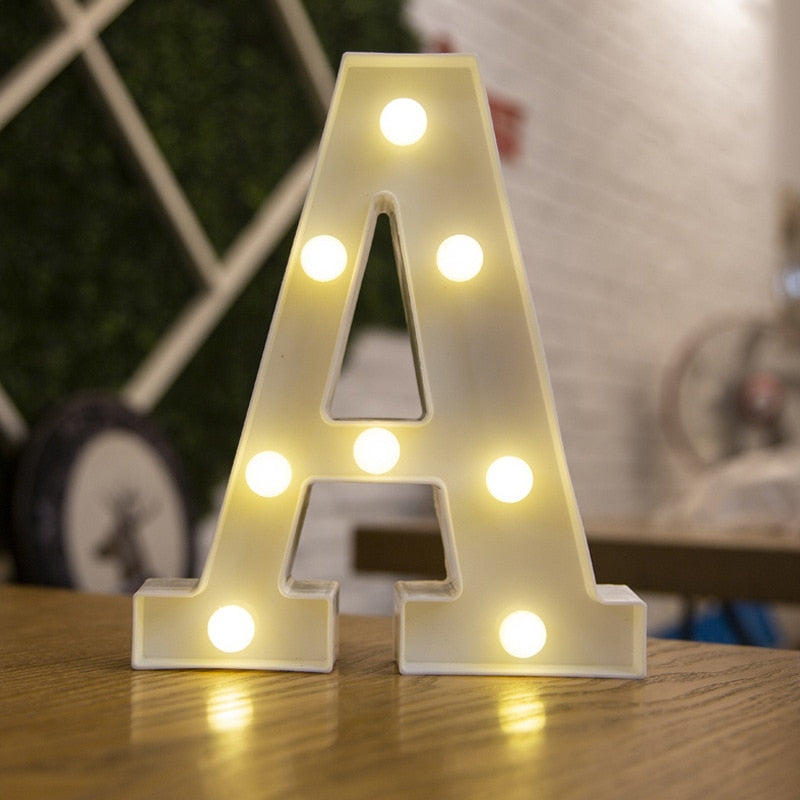 Letras e numeros  com luzes  de led a bateria, ótimo para decoração, você vai adorar!