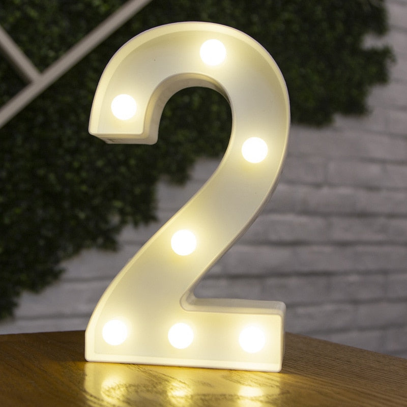 Letras e numeros  com luzes  de led a bateria, ótimo para decoração, você vai adorar!